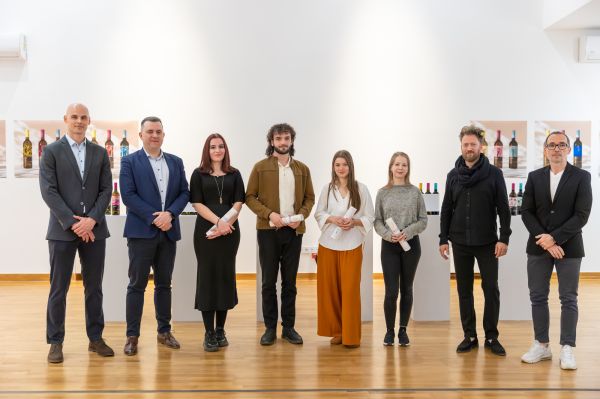 Studium borcímke kiállítás és díjátadó