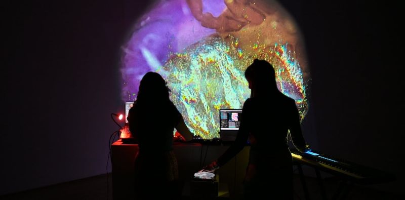 PLASTI-PSZICHÉ audiovizuális live act